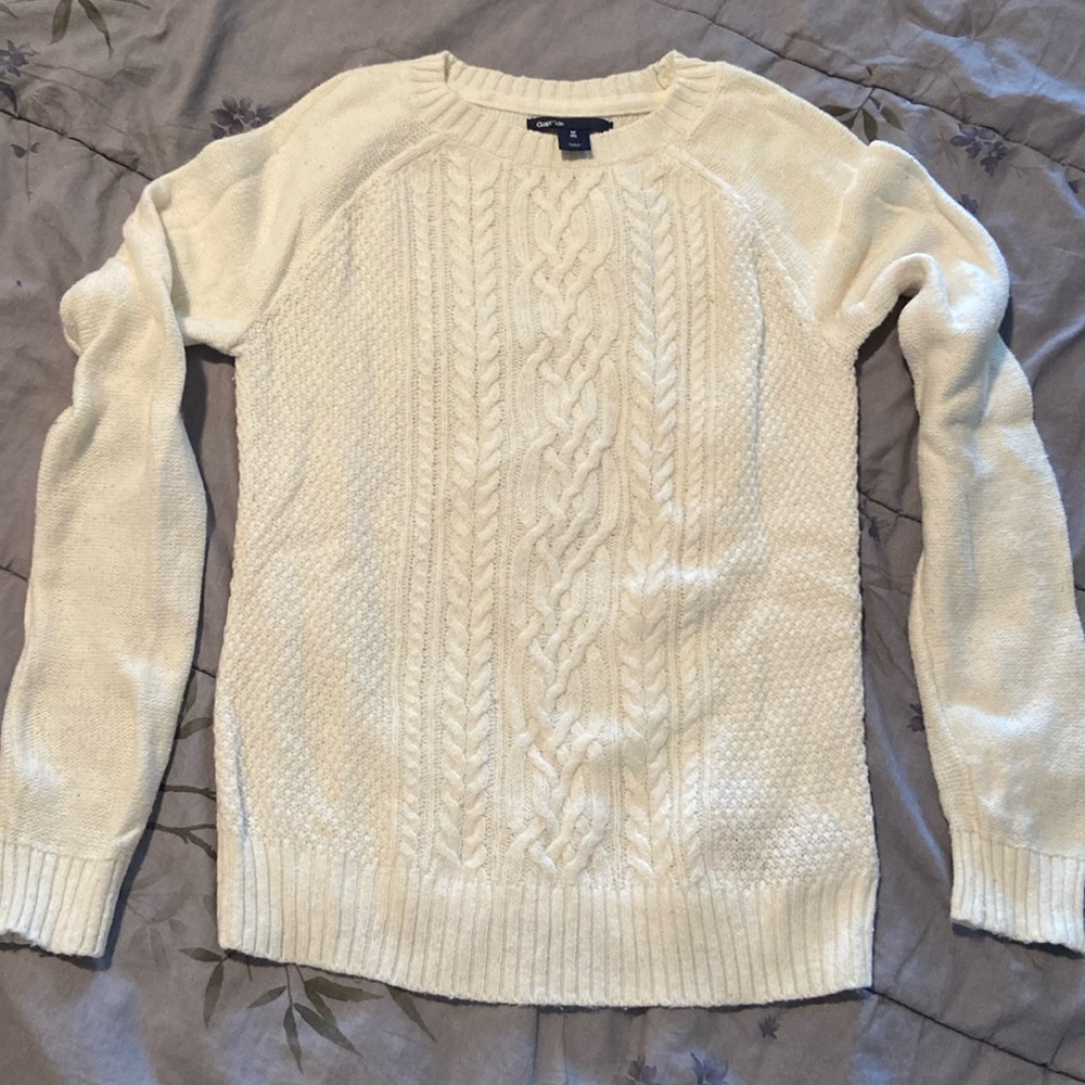 GAP cream colored sweater